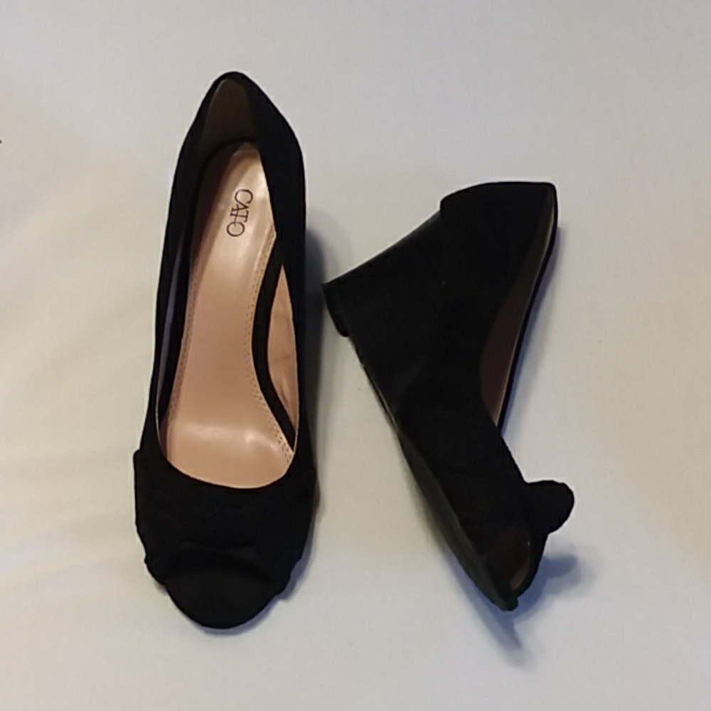 Peep toe wedges